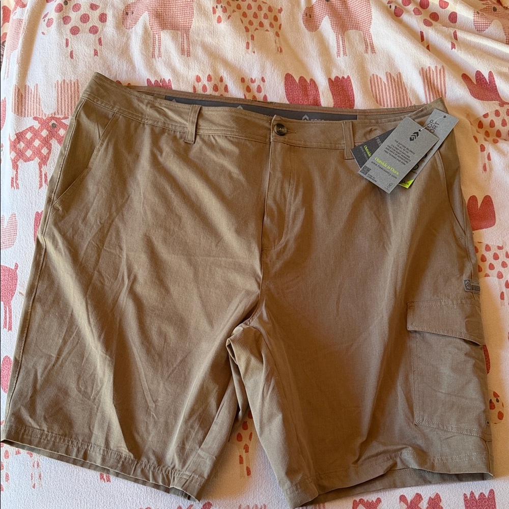 Men’s Size 42 Free Country Khaki Quick Dry Stretch Casual Beach Tan Cargo Shorts